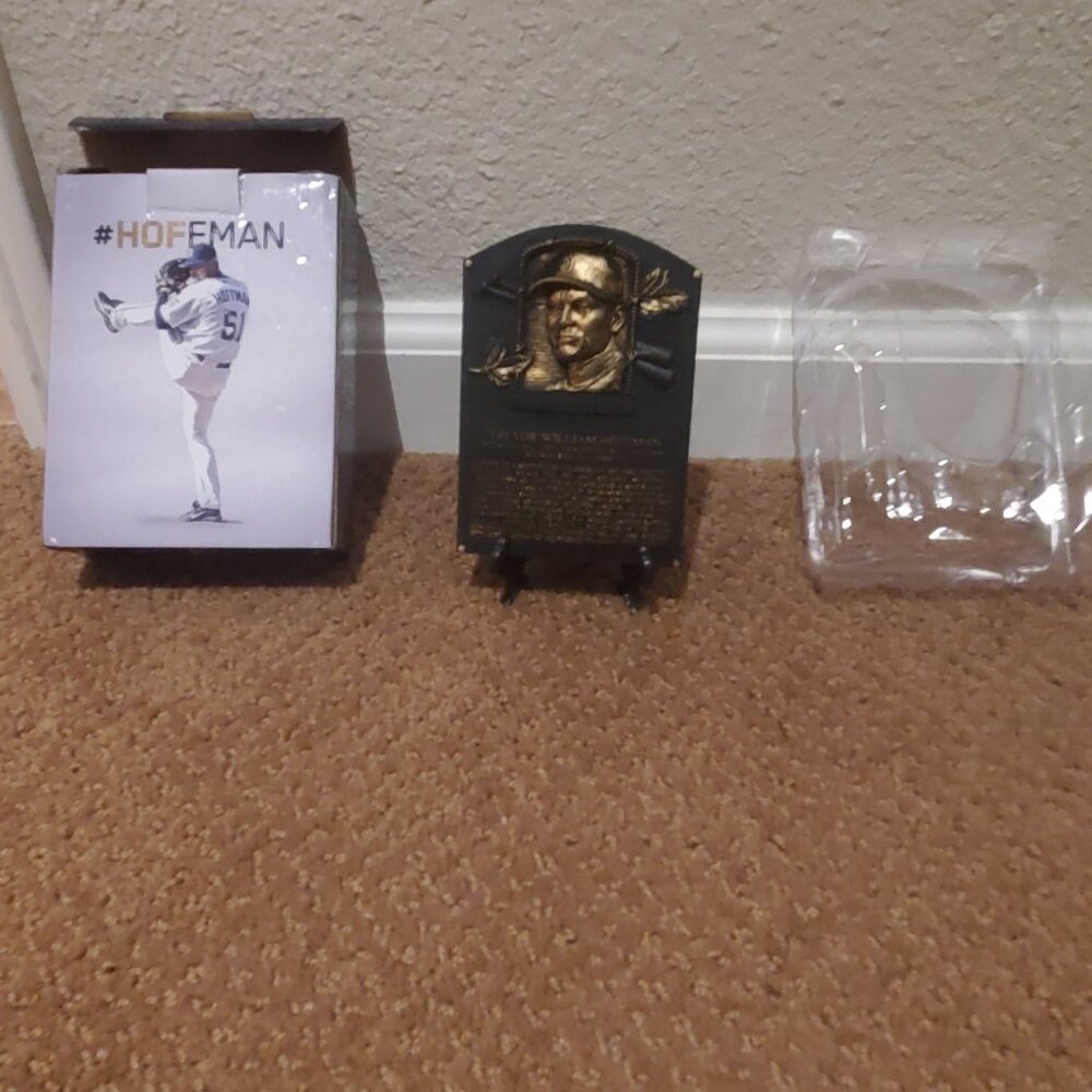 NIB San Diego Padres Trevor Hoffman Miniature Gold Metal Plaque